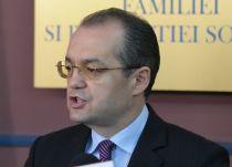 Sindicaliştii au părăsit discuţiile cu premierul, pentru că "a bătut cu pumnul în masă". Boc: Eu n-am orgolii (VIDEO)

