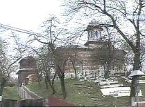 Biserică veche de un secol, lovită de un fulger (VIDEO)