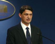 Senatorul Gabriel Berca şi deputatul Mihai Banu au demisionat din PNL şi vor trece la PDL (VIDEO)