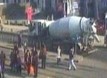 Accident şocant la Iaşi: O femeie a murit, după ce a fost călcată de o betonieră pe trecere (VIDEO)
