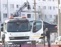 Limuzina regelui Cioabă, ridicată pentru că o parcase pe un loc pentru persoane cu handicap (VIDEO)