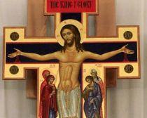 Un crucifix care pare să arate penisul lui Isus pune pe jar o comunitate catolică din Oklahoma