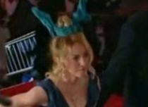 Madonna şi-a umplut caloriferele cu apă sfinţită Kabbalah (VIDEO)