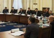 Întâlnire Băsescu-Guvern: "Datoriile statului către agenţii economici trebuie să fie plătite" 

