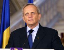 Stolojan: Din cauza Greciei, am putea trece mai târziu la euro