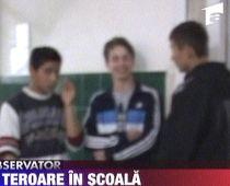 18 copii de la o şcoală din Sibiu înţepaţi cu un ac de doi colegi