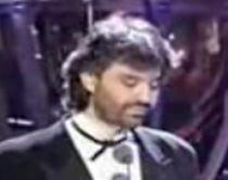 Tenorul italian Andrea Bocelli a susţinut un concert la Hong Kong (VIDEO)