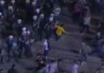 Violenţele continuă în Grecia după aprobarea împrumutului de 110 miliarde de euro de la FMI şi UE (VIDEO)