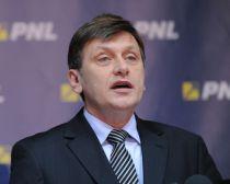 Antonescu: Este nevoie de un alt Guvern capabil să îşi asume măsuri ferme în faţa crizei (VIDEO)