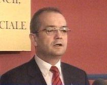 Boc: Lăsăm nemajorate taxele. Mărim accizele la produsele de lux şi impozităm suplimentar bogaţii (VIDEO)