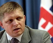 Etnicii maghiari din Slovacia, avertizaţi că îşi vor pierde cetăţenia dacă o obţin pe cea ungară