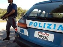 Preot italian reţinut pentru pedofilie, după descoperirea unor materiale cu pornografie infantilă în casa sa