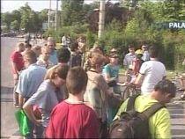 Protest spontan la Guvern: Sărăcia se reduce prin reducerea cu 100% a actualului guvern (VIDEO)
