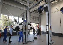 Comisia Europeană cere producătorilor auto să renunţe la obligativitatea service-urilor autorizate