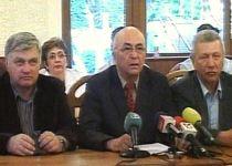 Profesorii continuă greva, vor să blocheze anul şcolar şi cer demisia lui Funeriu (VIDEO)