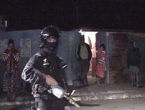 Două familii de rromi s-au bătut din cauza mirosului de grătar (VIDEO)