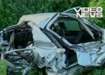 Iaşi. Trei tineri au murit după ce maşina în care se aflau a fost zdrobită de tren (VIDEO)