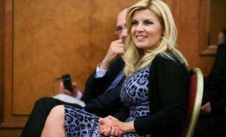 Tineretul PDL cere schimbări în partid. Elena Udrea ar putea prelua interimatul PDL Bucureşti (VIDEO)