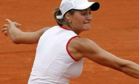 Monica Niculescu şi Edina Gallovits, în turul doi la Wimbledon