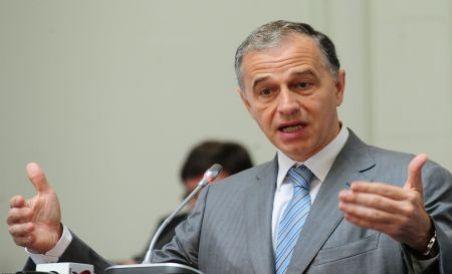 Geoană sugerează că Strategia de Apărare nu va fi discutată în Parlament: "Conţine vendetele cetăţeanului Băsescu cu alţi cetăţeni"