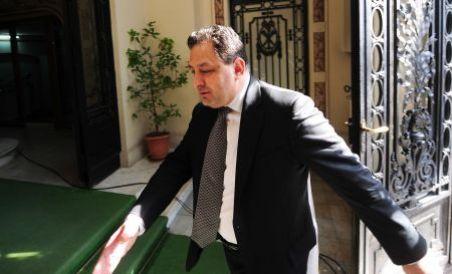 Vanghelie cedează: Cavoul familiei Lahovary va fi retrocedat proprietarilor de drept