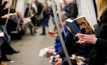 Premieră în România: Bilete la metrou printr-un sms (VIDEO)