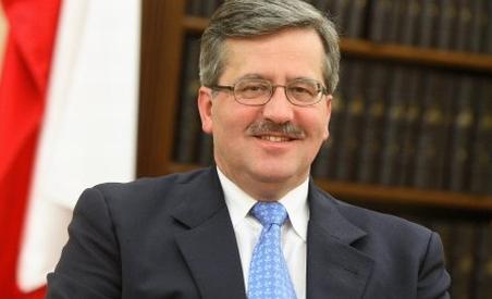 Bronislaw Komorowski a câştigat alegerile prezidenţiale din Polonia, potrivit rezultatelor parţiale (VIDEO)