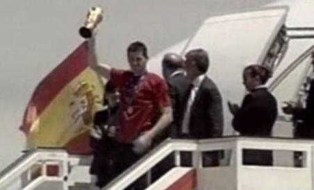 Campionii mondiali la fotbal au ajuns în Spania. Fiesta continuă (VIDEO)