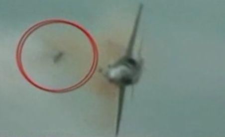 Canada. Un pilot s-a catapultat cu câteva secunde înainte de prăbuşirea avionului său (VIDEO)
