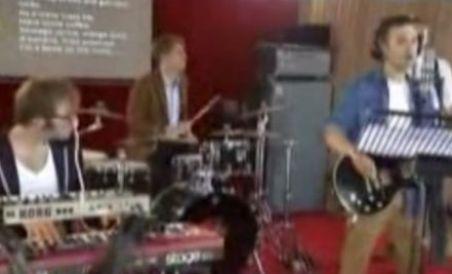 O trupă britanică vrea să bată recordul mondial pentru cel mai lung cântec pop (VIDEO)