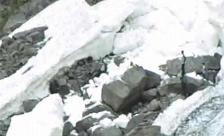 Tragedie în SUA: Fetiţă de 11 ani strivită de un bloc de gheaţă