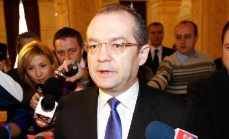 Boc: Rectificare bugetară în august, posibilă creştere a salariilor în 2011