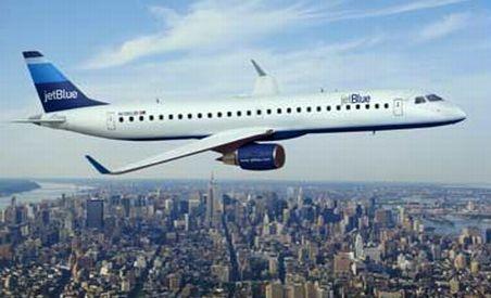 O companie aeriană americană angajează foşti poliţişti şi pompieri ca însoţitori de zbor
