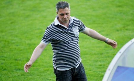 Remiză albă în partida dintre Rapid şi Oţelul Galaţi. Dorinel Munteanu, ?atacat? cu un pahar de plastic
