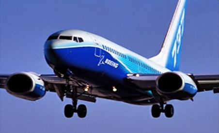 Columbia: Un avion s-a rupt în trei bucăţi la aterizare, după ce ar fi fost lovit de fulger