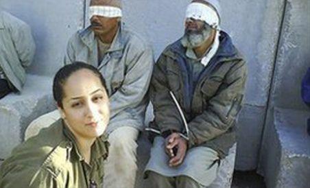 O femeie-soldat din Israel a postat poze cu prizonieri palestinieni pe FaceBook