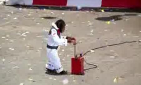 Dodge înlocuieşte maimuţa dintr-un spot cu una invizibilă, după ce a fost contestată de PETA (VIDEO)
