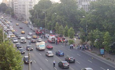 O maşină a lovit doi pietoni pe Bulevardul Magheru. Doi morţi şi patru răniţi