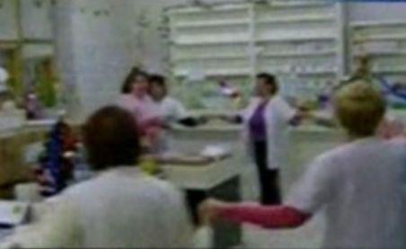 Petrecerile în spitale devin o obişnuinţă. Anul trecut, mai multe cadre medicale au fost filmate petrecând în spitale (VIDEO)