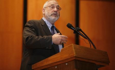 Economist laureat al premiului Nobel: Europa ar putea intra din nou în recesiune