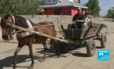 Reportaj al jurnaliştilor francezi despre romii expulzaţi: Viaţa e dură în România (VIDEO)
