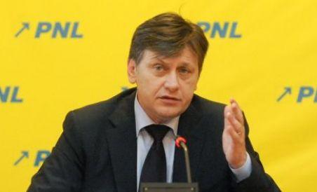 Crin Antonescu, către gruparea Băsescu - Udrea - Boc: "Jos mâinile de pe Bucureşti!" (VIDEO)