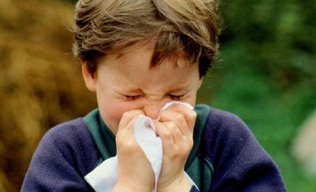 Medicii avertizează: Schimbarea temperaturii creşte riscul apariţiei unor boli