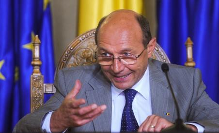 Băsescu a promulgat legea ANI