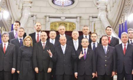 Guvernul Boc, în pragul remanierii: Mai mulţi parlamentari i-au cerut premierului să depună mandatul
