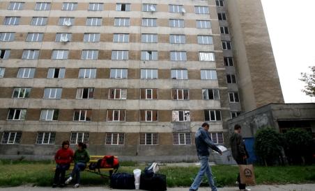 Italia. O româncă de 15 ani a murit, după ce a căzut de la etajul patru