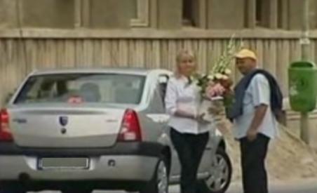 Palatul Victoria, transformat în "florărie" de ziua premierului Emil Boc (VIDEO)