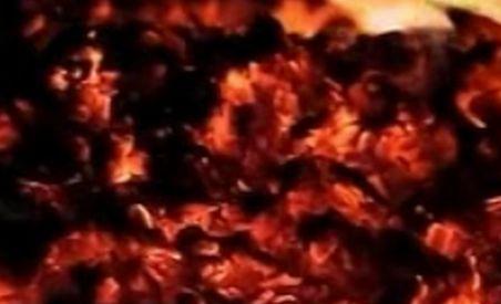 Tradiţie bizară în Bulgaria: Dansuri pe cărbuni încinşi (VIDEO)