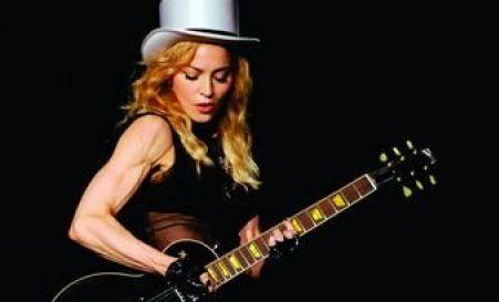 ?Madonna ? o biografie?, numai cu revista Felicia