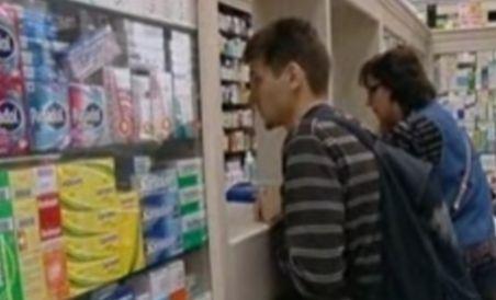 Românii cumpără mai multe medicamente decât în 2009, pentru că spitalele nu mai au bani (VIDEO)